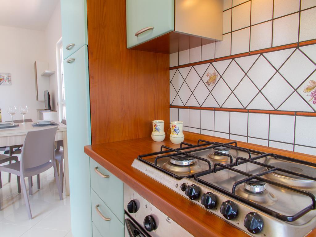 Gelso Bianco Apartments กัมโปเฟลิเช ดิ โรชเชลลา ภายนอก รูปภาพ
